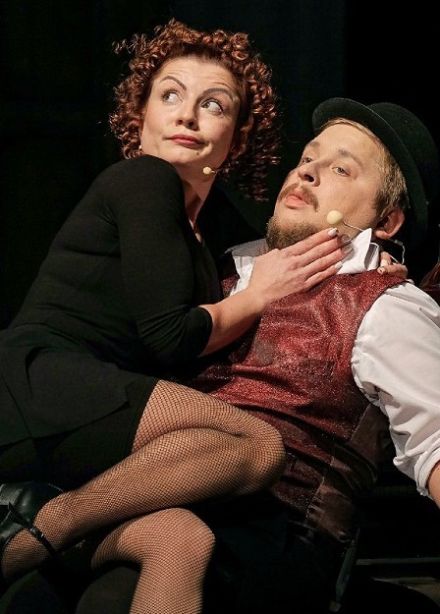 Спектакль «Приличные девушки»