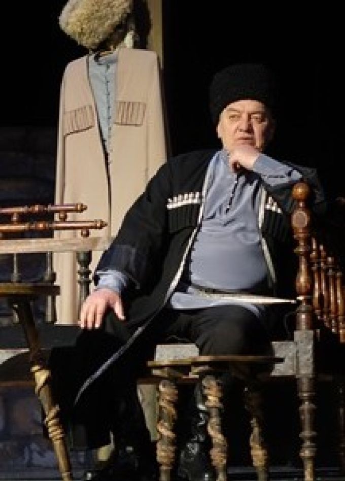 Спектакль «Богатый дом»