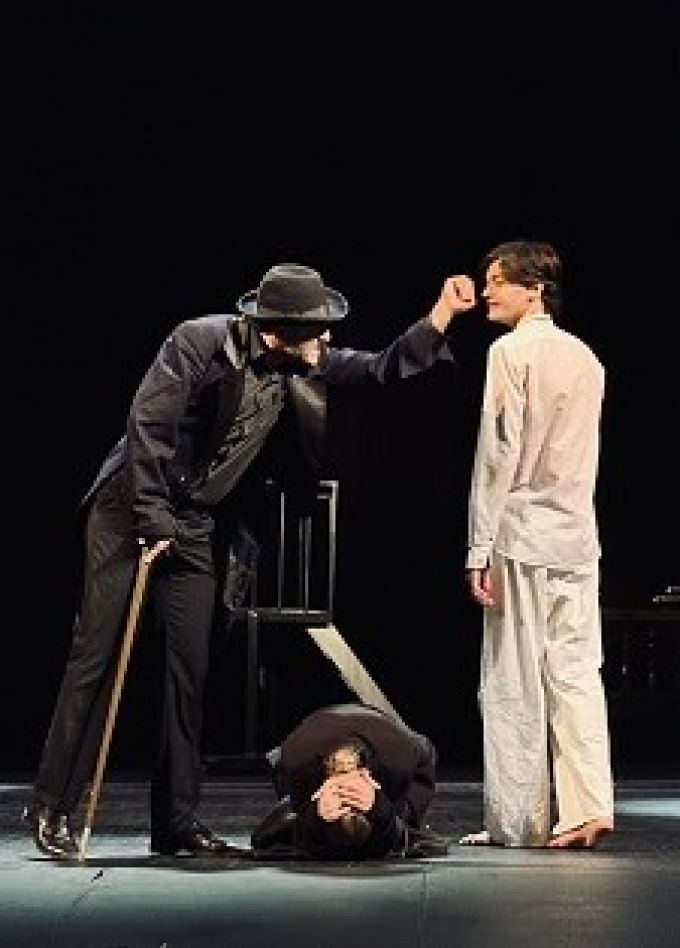 Спектакль «Овод»