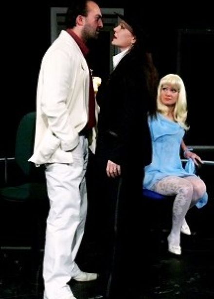 Спектакль «За закрытыми дверями»